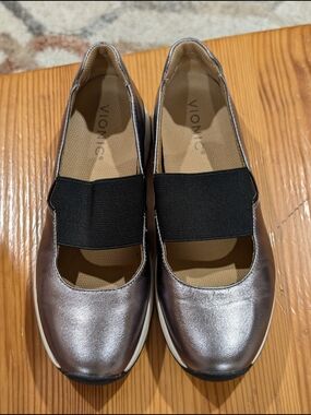Vionic Metallic Pewter Slip-On Mary Jane Flats with Black Elastic Strap